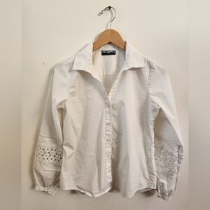 Karl Lagerfeld Paris Women's White Button-Down‎ Floral Accent Medium
